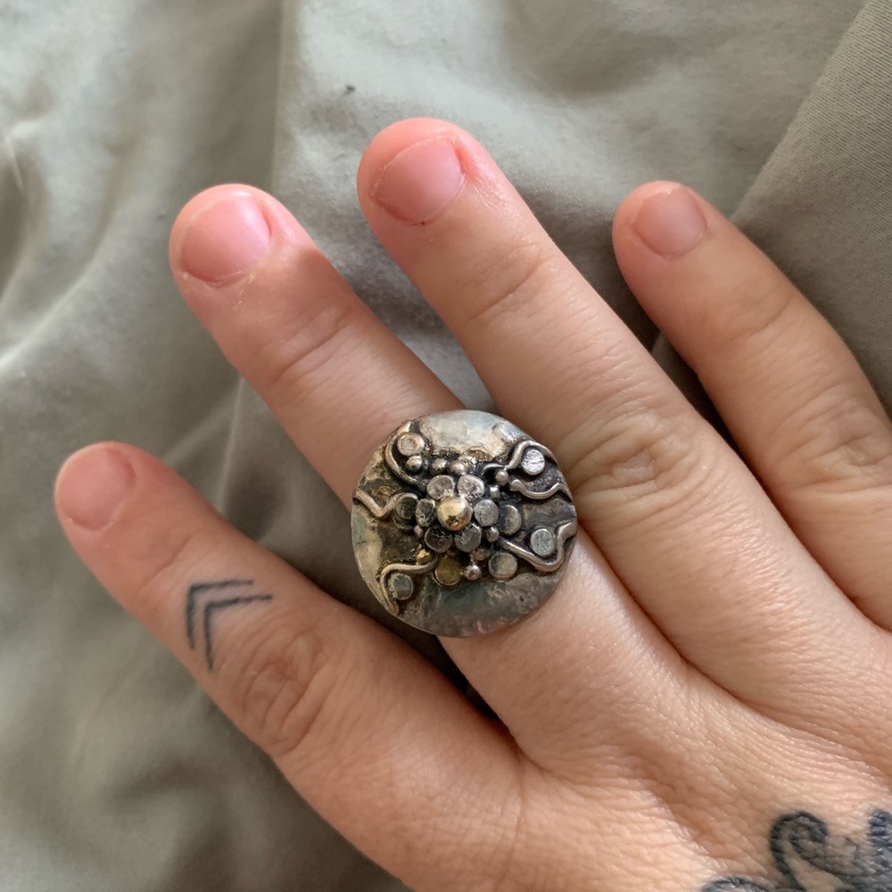 🥰🌺Sterling Silver Shield Ring🌞